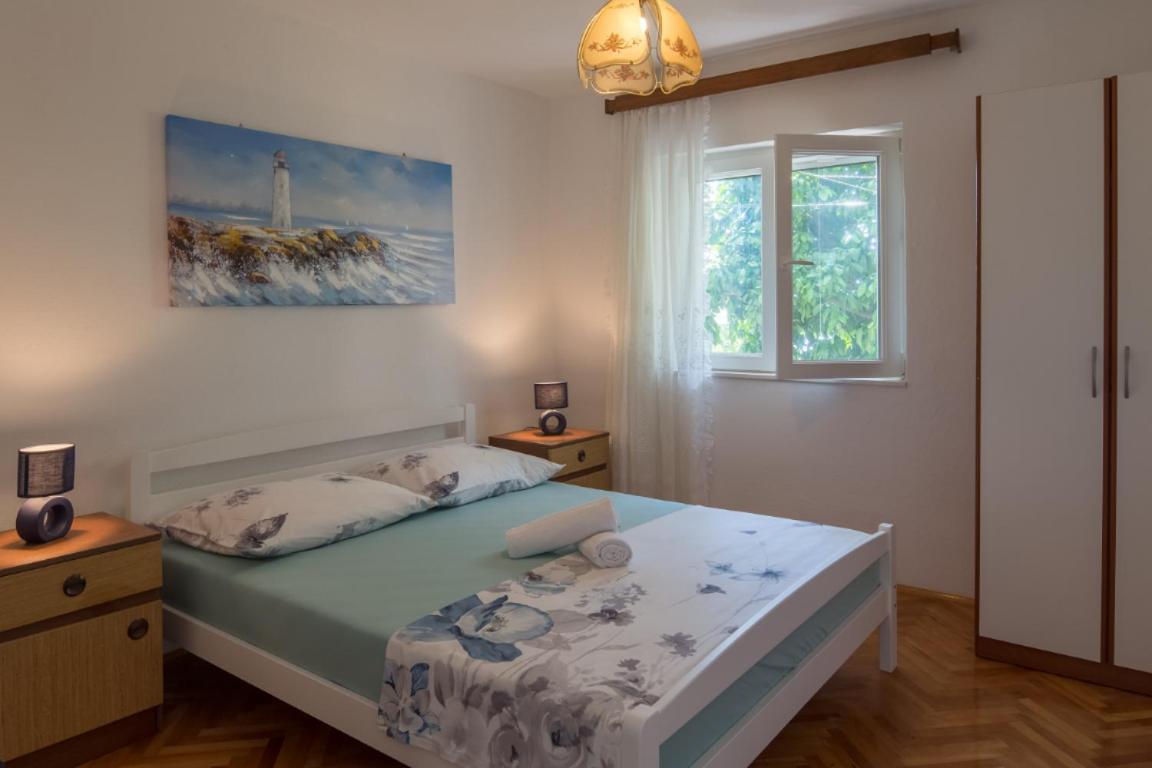 Apartment Pepica Трогір Екстер'єр фото