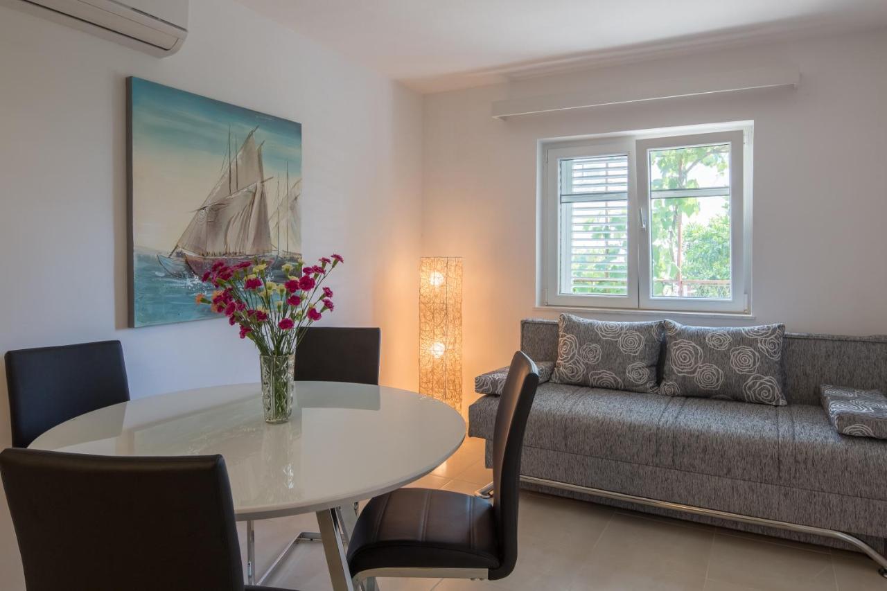 Apartment Pepica Трогір Екстер'єр фото