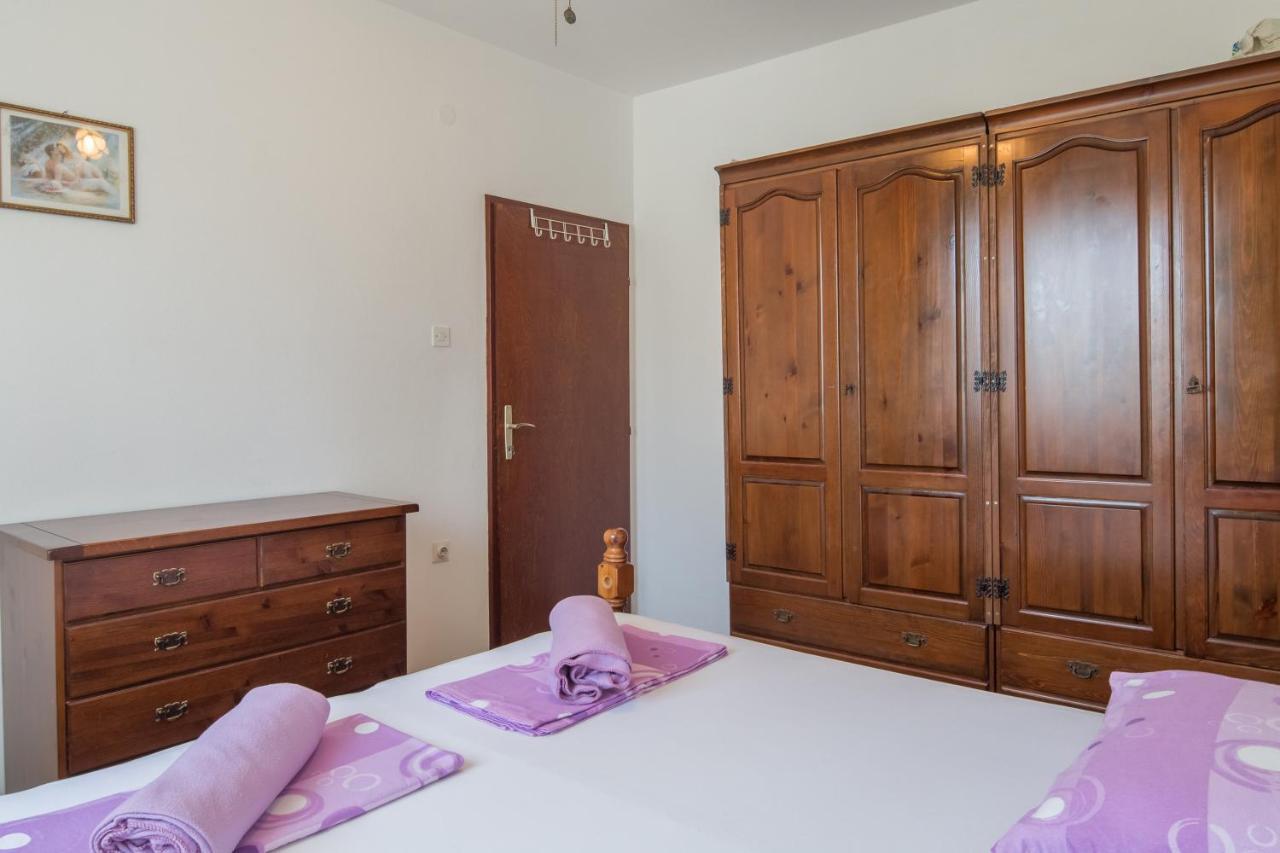 Apartment Pepica Трогір Екстер'єр фото
