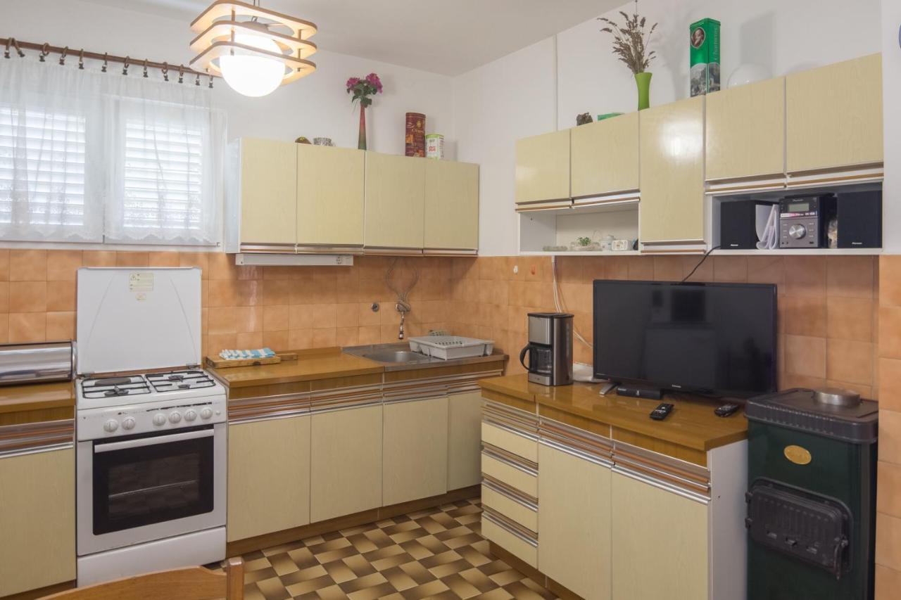Apartment Pepica Трогір Екстер'єр фото