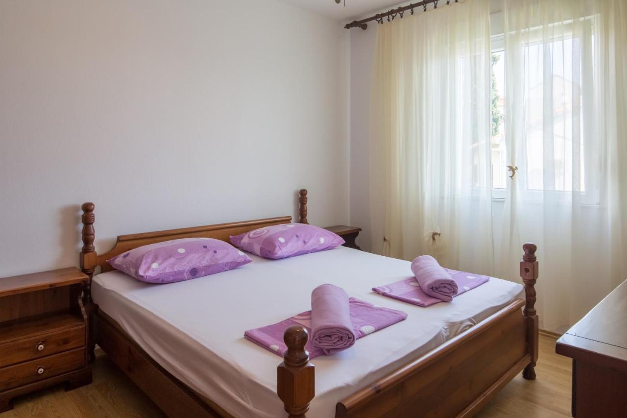 Apartment Pepica Трогір Екстер'єр фото