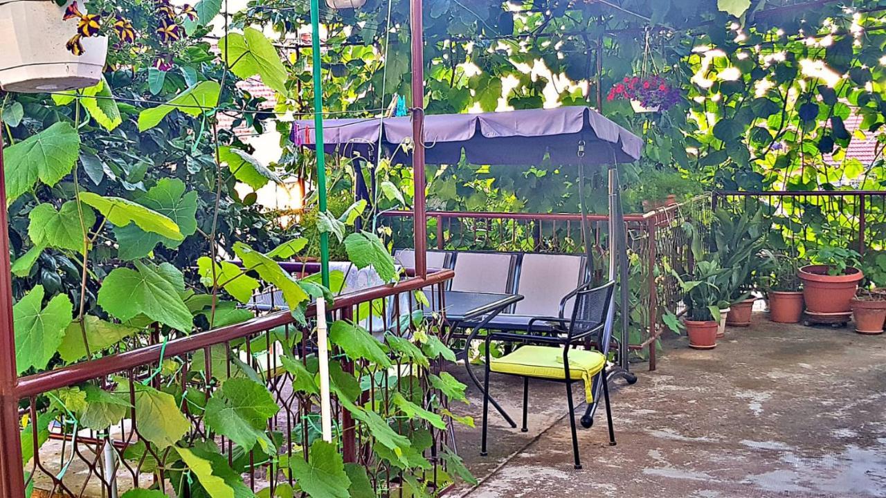 Apartment Pepica Трогір Екстер'єр фото